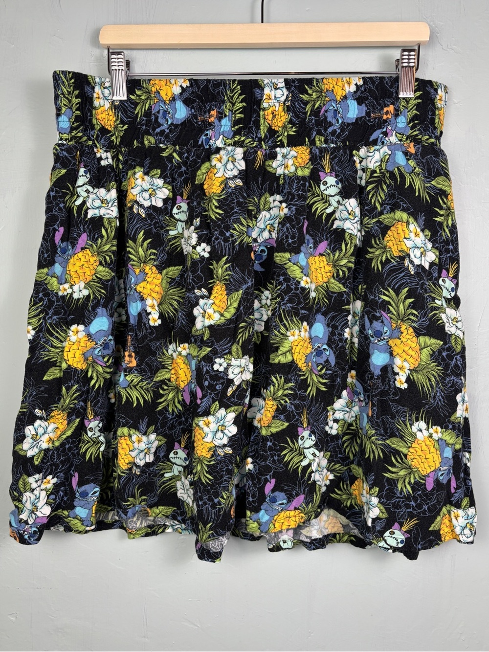 Her Universe x Disney Black Tropical Pineapple & Stitch Print Skater Skirt